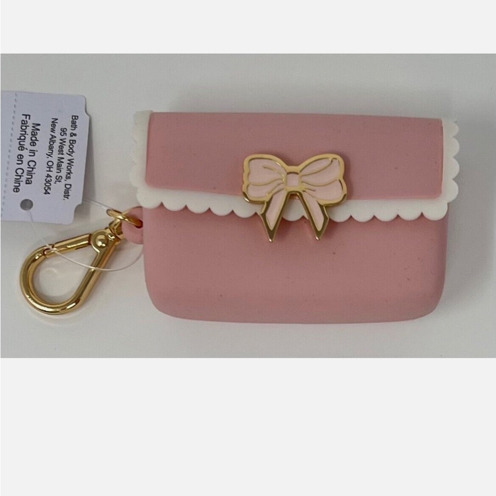 B&BW PINK BOW SNAP CASE POUCH POCKETBAC HOLDER! COMES WITH B&BW HAND SANITIZER!
